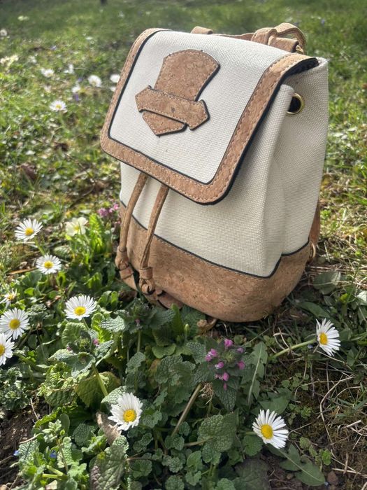 Малка компактна раница