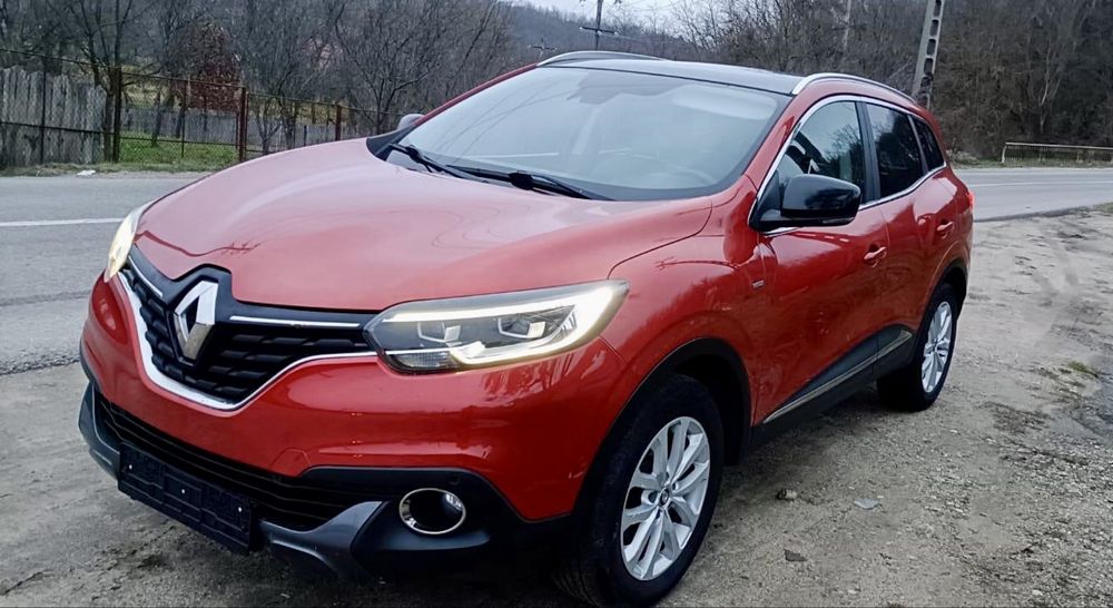 Renault Kadjar Bose / 1.5 dCi / Euro 6 / Pano / Led / Navi / Piele / Park assist / keyless Go / Entry / Line / Side