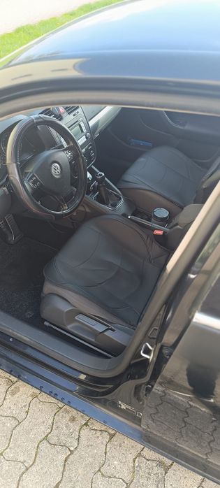 Vând Volkswagen Jetta