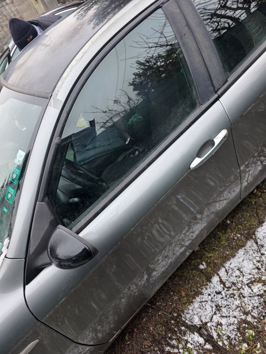 Предни и задни врати за Alfa Romeo 147 2006 година