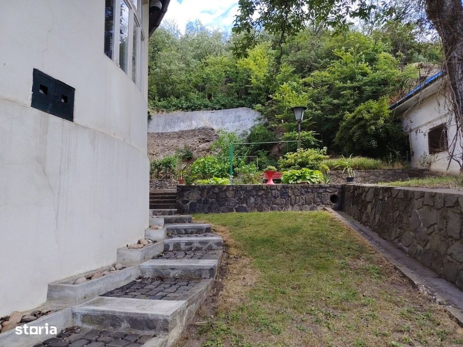 Casă impunătoare  în zonă centrală și liniștită – Șimleu Silvaniei