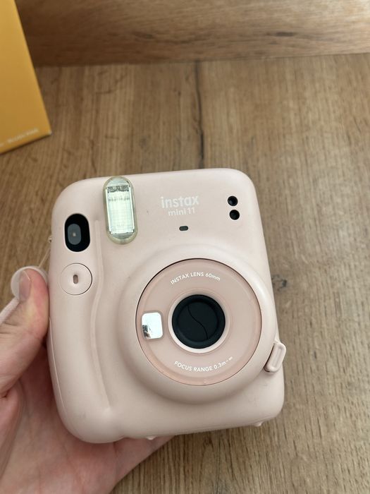 Instax mini 11 розовый цвет