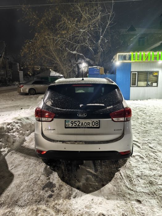 Киа каренс 7 местный