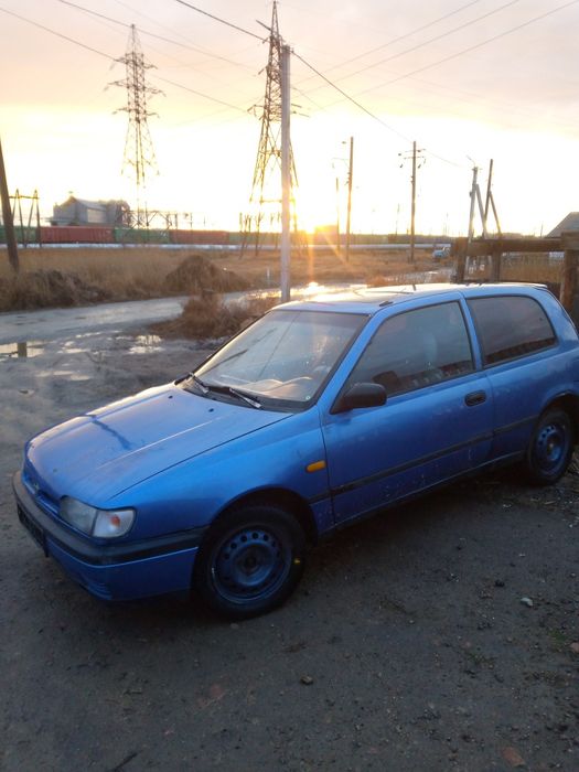 Ниссан. 1,4 . Механик. 1996год