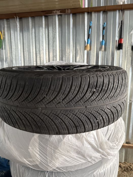 Комплект колес 255/45/R20