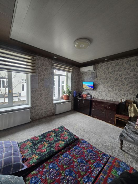 Киргили Шодлик Масжиди худудида 6 сотихлик 12 хона уй сотилади