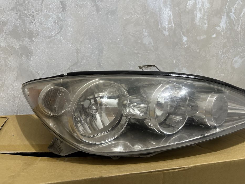 Продаётся передные фары на Camry 30/35