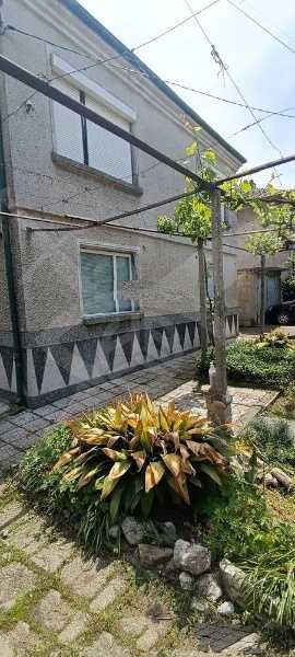 Продава се двуетажна къща в с.Браниполе! 85594
