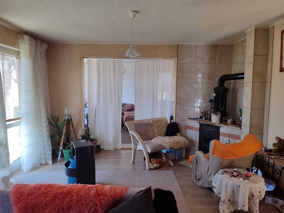 Двуетажна къща в Царичено