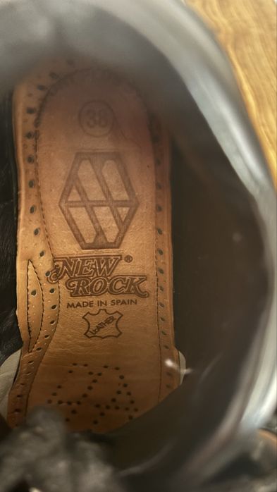 New Rock Boots -un stil de viata / marimea 38