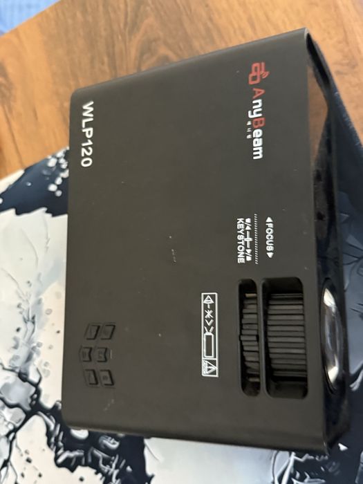 продаеться проектор