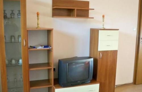 Дава се под наем Двустаен апартамент в София, Люлин 4 - 50 кв.м за 428.91 € - Снимка #2