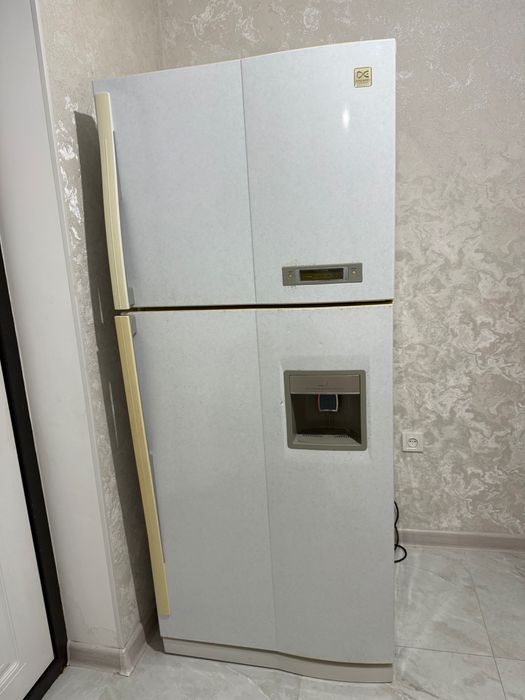 Холодильник ……….