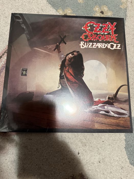 Продавам нови плочи Iron Maiden,Ozzy,Helloeeen