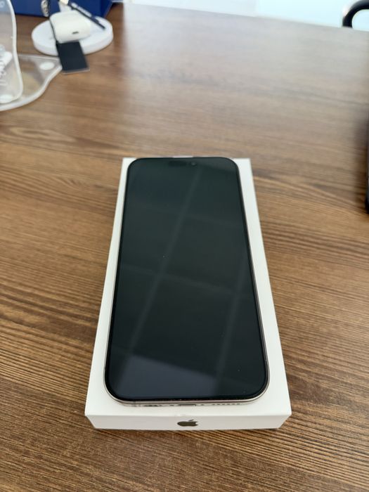 Продам Iphone 16 pro max 512 гб