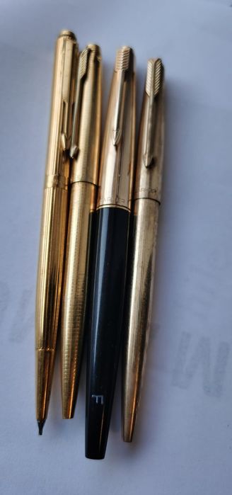 Lot stilouri si pixuri Parker