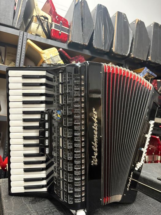 Acordeon nemtesc Weltmeister cu 60 de basi