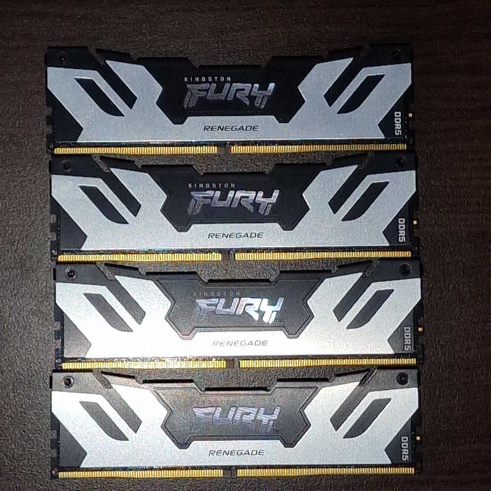 RAM памет Kingston FURY Renegade Silver XMP 192GB (4 x 48GB) DDR5 KF560C32RSK2-96 (2 x Kit of 2)