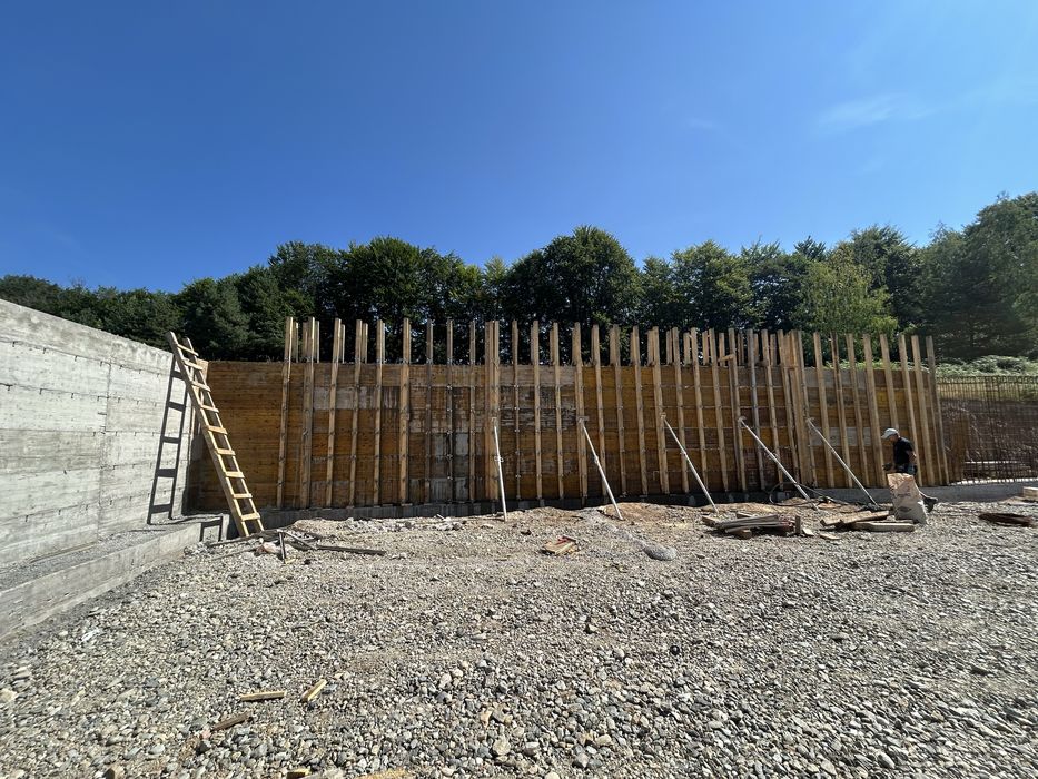 Construcții Argeș - Fundații, plăci beton, zidărie, acoperișuri