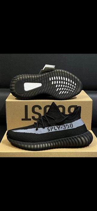 Vând Adidas Yeezy