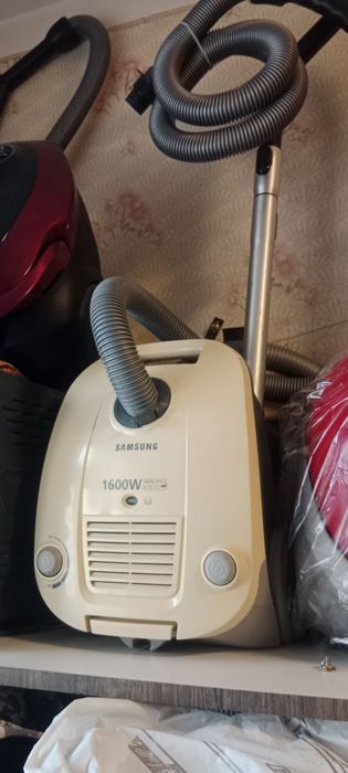 Пылесосы в отличном состояние