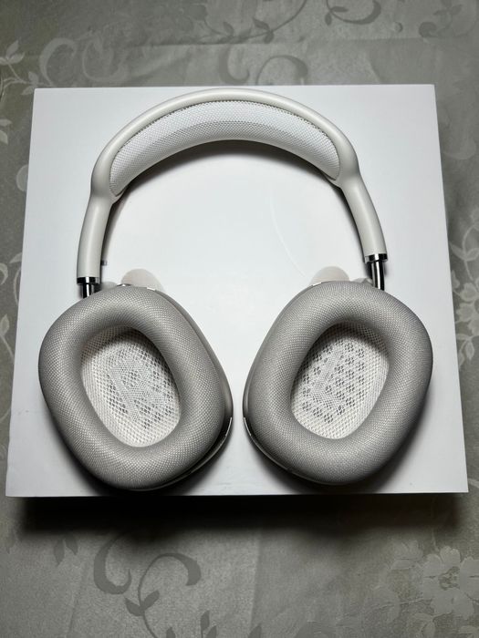 Airpods Max Starlight