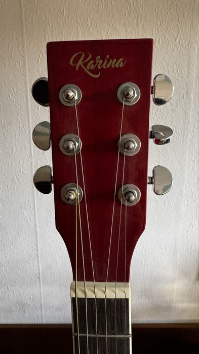 Акустична китара “Karina”