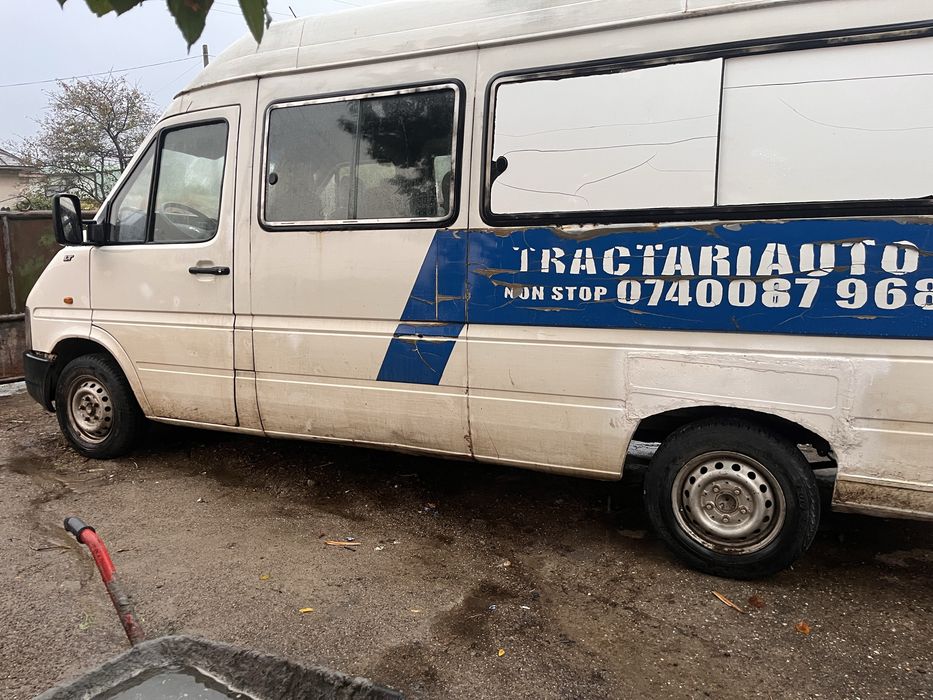 Autoutilitara 7 locuri plus marfa . Duba de vanzare