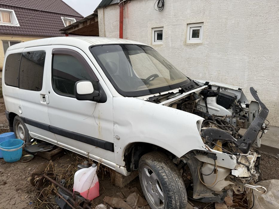 Пежо авто на запчасть