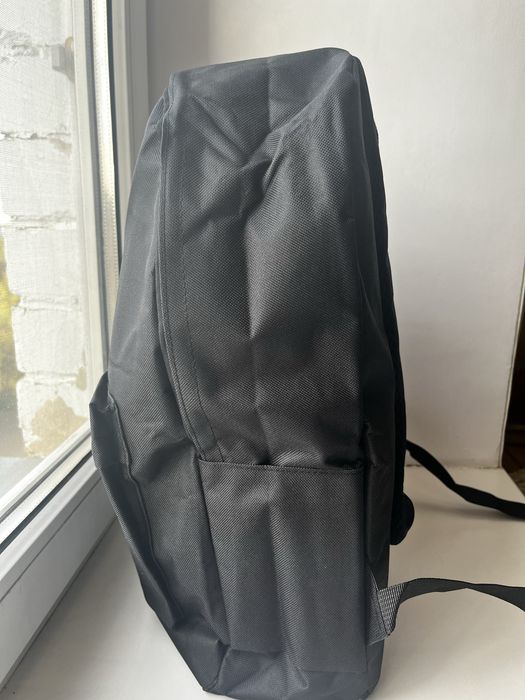 Продаю рюкзак, школьный/студенческий