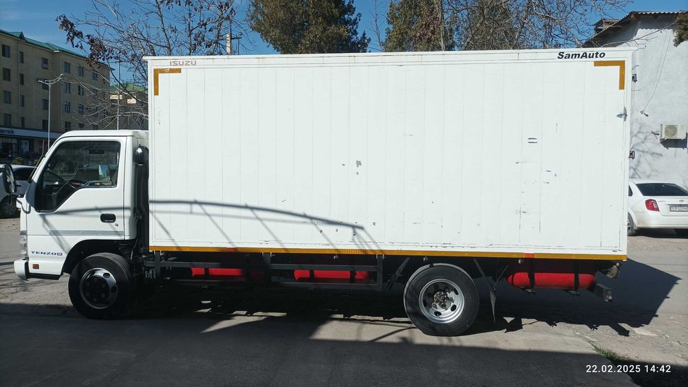 Yuk mashina(ISUZU) 5 tonnalik