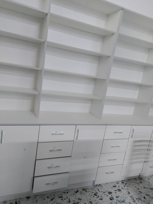 Продаю срочно мебель