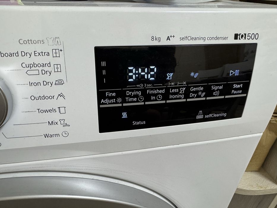 Продавам сушилня Siemens iQ500