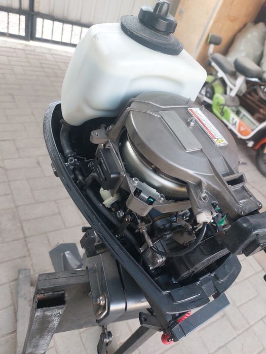 Продам мотор на лодку сеатан 6