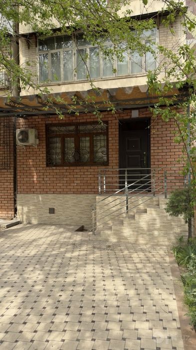 Продается 3-комнатная квартира 74 кв м² Юнусабад-15 квартал