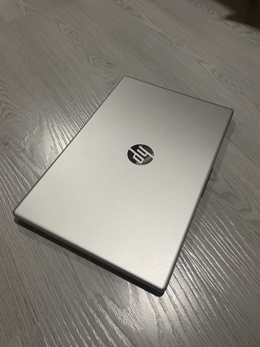 Hp ноутбук сотилади