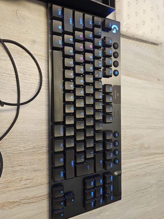 Безжична геймърска клавиатура Logitech G915 (Гаранция)