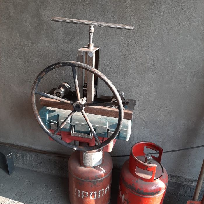 Ролики на Профтрубу  гнёт на 90 градусов