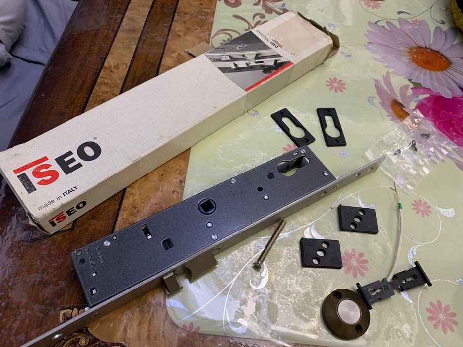 Замок с домофоним