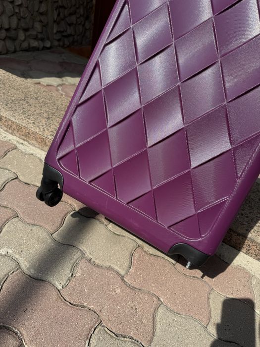 Продам чемоданы