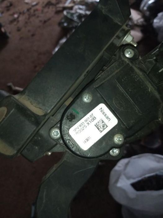 pedala acceleratie nissan navara 2.5 d 6pv93390107 !
