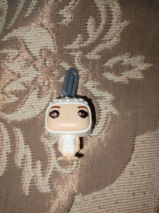 Фигурки киндер из очень странные дела