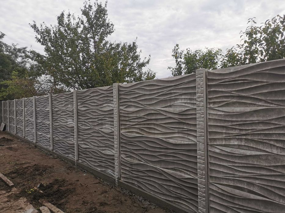 Montam garduri plăci beton și gard bolțari, totul la gata!