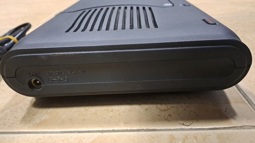 Yamaha може ина 12V, CD/DVD ,вградин усилвател,тунер и мн.екстри-200лв