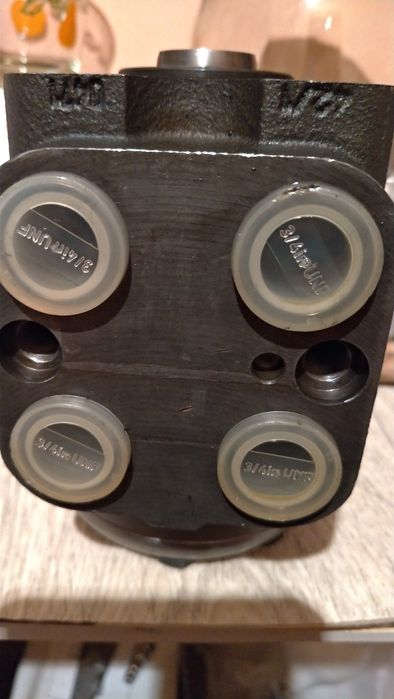 Vând diferite piese tractor