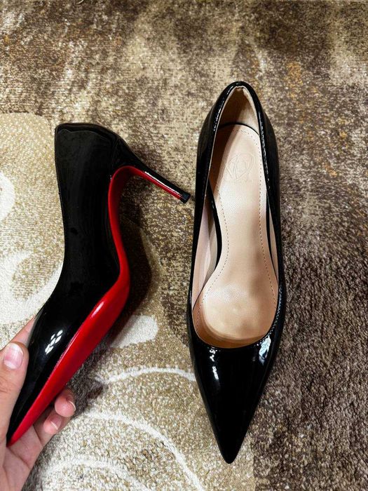 Туфли женские loubutin