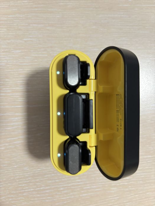 Sony ZV-e10 + микрофони