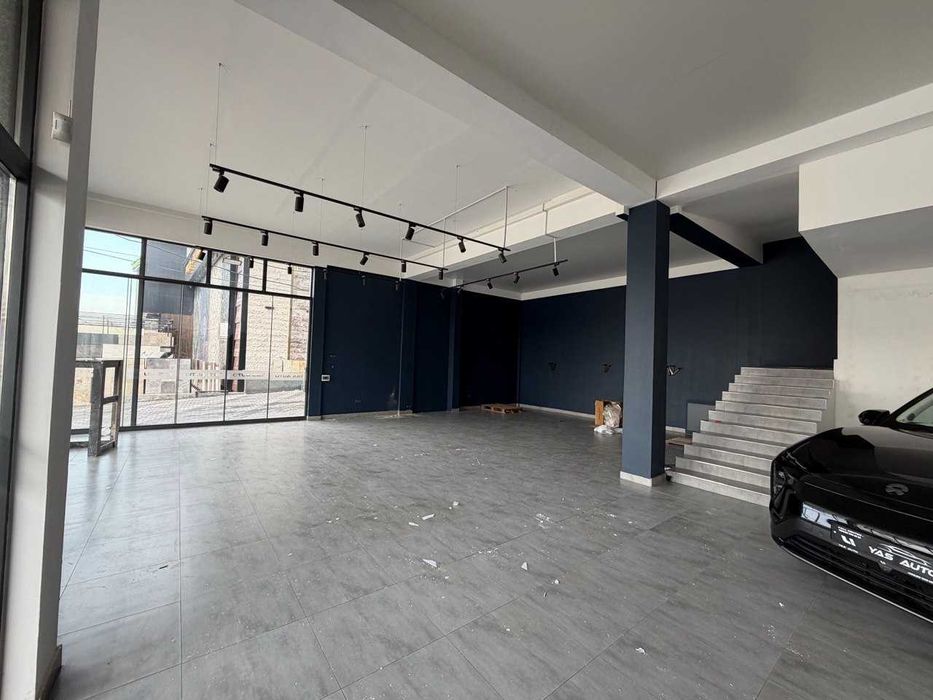 Аренда! Автосалон 6-этажное КОМ.ПОМЕЩЕНИЕ вдоль дороги, первая линия!