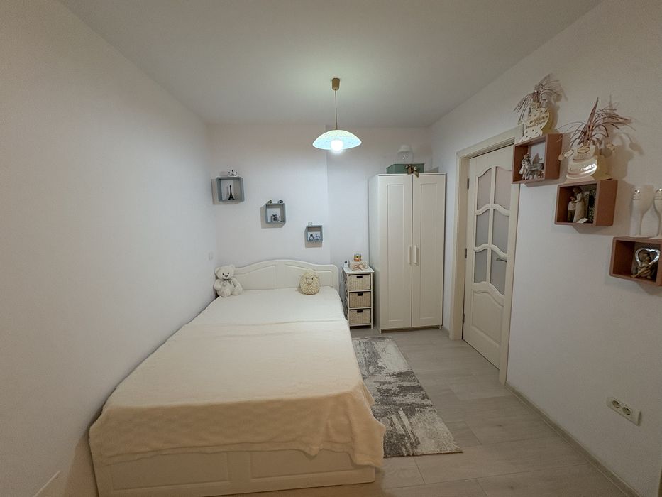 Vând garsonieră!!!