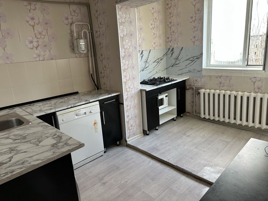 Сдам квартиру 3 комнатную